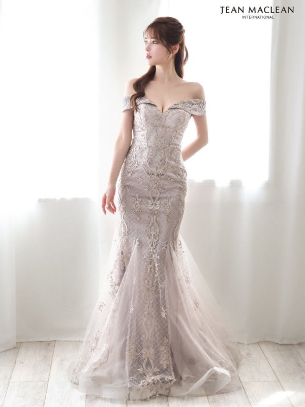 グレージュ モデル：ゆめ　身長：160cm　着用サイズ：Mサイズ