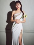 ホワイト　モデル：まおちゃる　身長：158cm　着用サイズ：Mサイズ