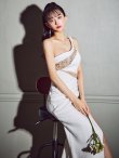 ホワイト　モデル：まおちゃる　身長：158cm　着用サイズ：Mサイズ