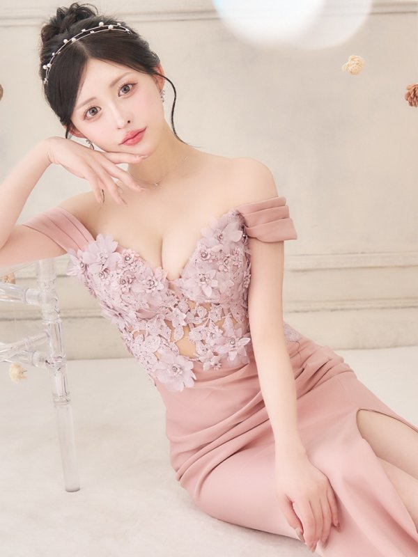 ピンク モデル：カルア　身長：156cm　着用サイズ：Sサイズ