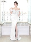 ホワイト モデル：ももか　身長：156cm　着用サイズ：Mサイズ
