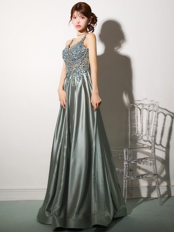 グリーン モデル:まりん 身長:164cm 着用サイズ:Mサイズ