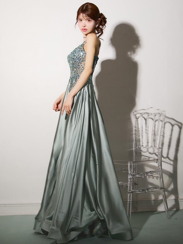 グリーン モデル:まりん 身長:164cm 着用サイズ:Mサイズ