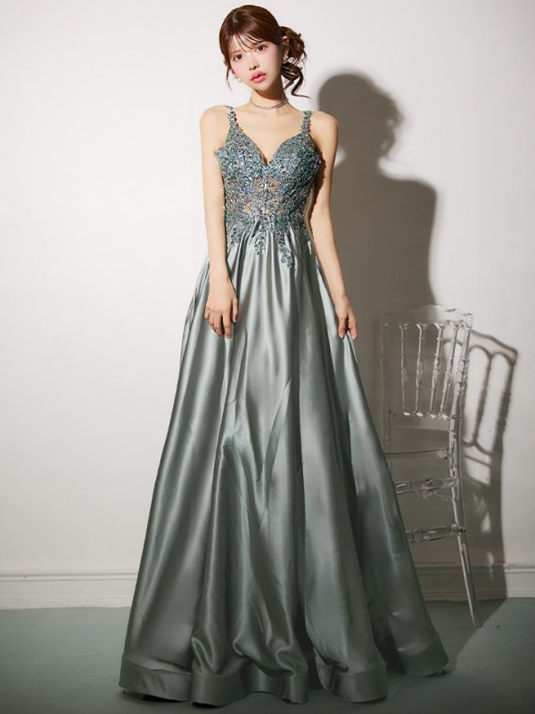 グリーン モデル:まりん 身長:164cm 着用サイズ:Mサイズ