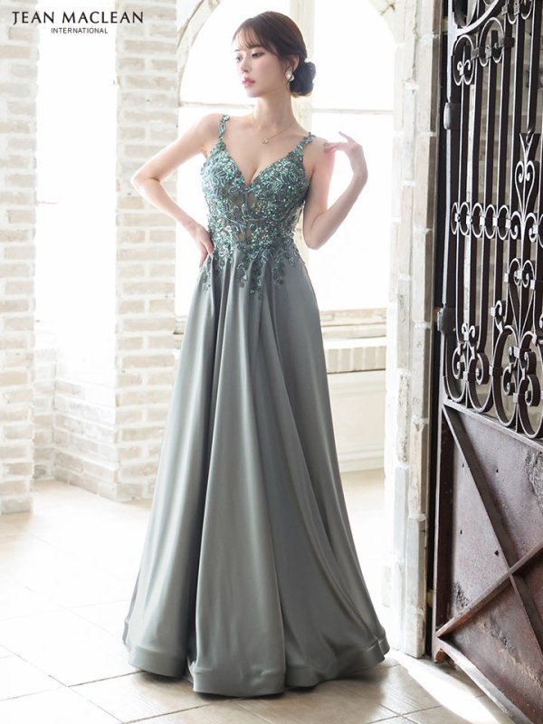 グリーン モデル:ゆめ 身長:160cm 着用サイズ:Mサイズ