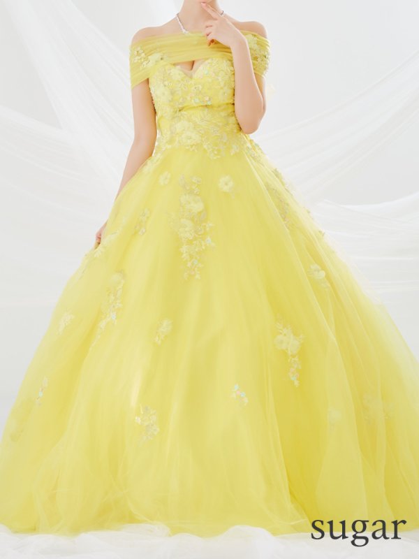 イエロー モデル：三上悠亜　身長：159cm　着用サイズ：Mサイズ