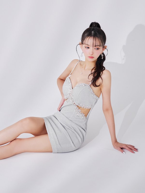 シルバー モデル:まおちゃる 身長:158cm 着用サイズ:Sサイズ