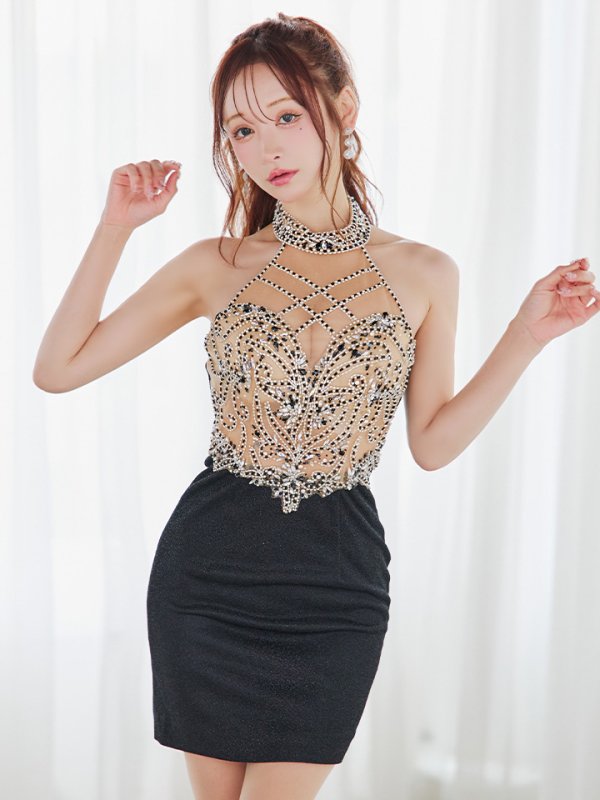 ブラック モデル：真優川咲　身長：158cm　着用サイズ：Sサイズ