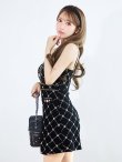 ブラック　モデル：三上悠亜　身長：159cm　着用サイズ：Sサイズ