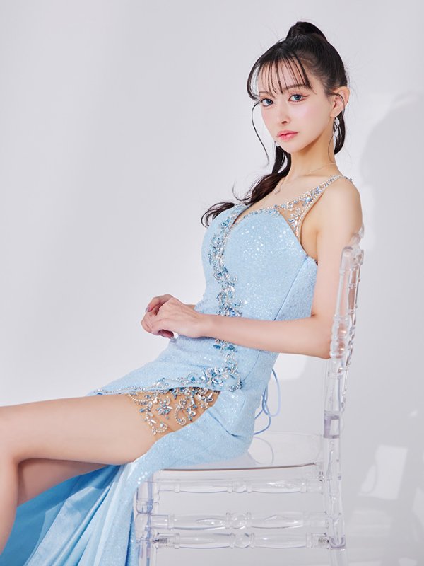 ブルー モデル:まおちゃる 身長:158cm 着用サイズ:Mサイズ