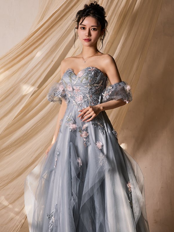 グレー モデル：ゆりお　身長：165cm　着用サイズ：Mサイズ