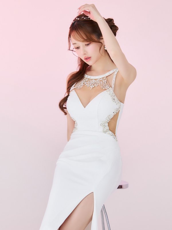 ホワイト　モデル：ゆめ　身長：160cm　着用サイズ：Sサイズ