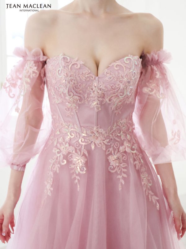 ピンクベージュ