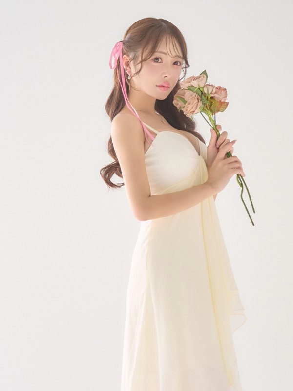 シャンパン モデル：りな　身長：160cm　着用サイズ：Sサイズ