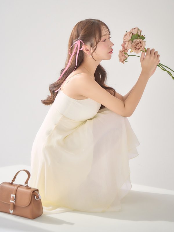 シャンパン モデル：りな　身長：160cm　着用サイズ：Sサイズ