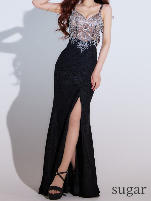 ブラック　モデル：真優川咲　身長：158cm　着用サイズ：Sサイズ