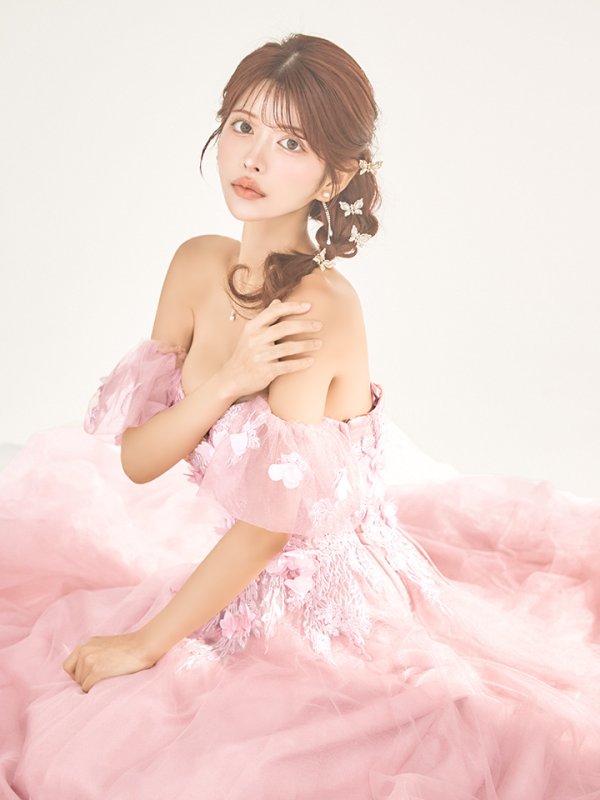 ピンクベージュ モデル:まりん 身長:164cm 着用サイズ:Sサイズ