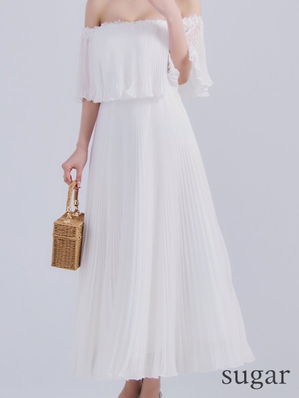 ホワイト モデル：ももか　身長：156cm　着用サイズ：Sサイズ