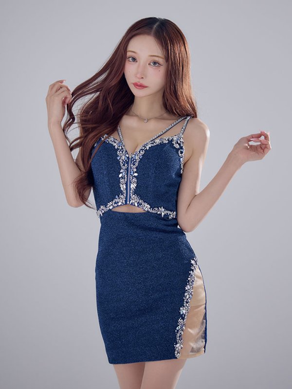 ダークブルー　モデル：真優川咲　身長：158cm　着用サイズ：Sサイズ