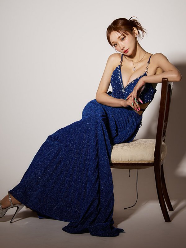 ダークブルー モデル：真優川咲　身長：158cm　着用サイズ：Sサイズ