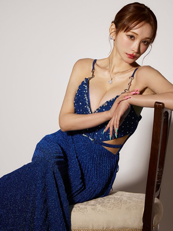 ダークブルー モデル：真優川咲　身長：158cm　着用サイズ：Sサイズ