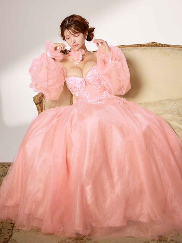 ピンクベージュ モデル：まりん　身長：164cm　着用サイズ：Sサイズ