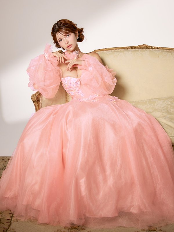 ピンクベージュ モデル：まりん　身長：164cm　着用サイズ：Sサイズ