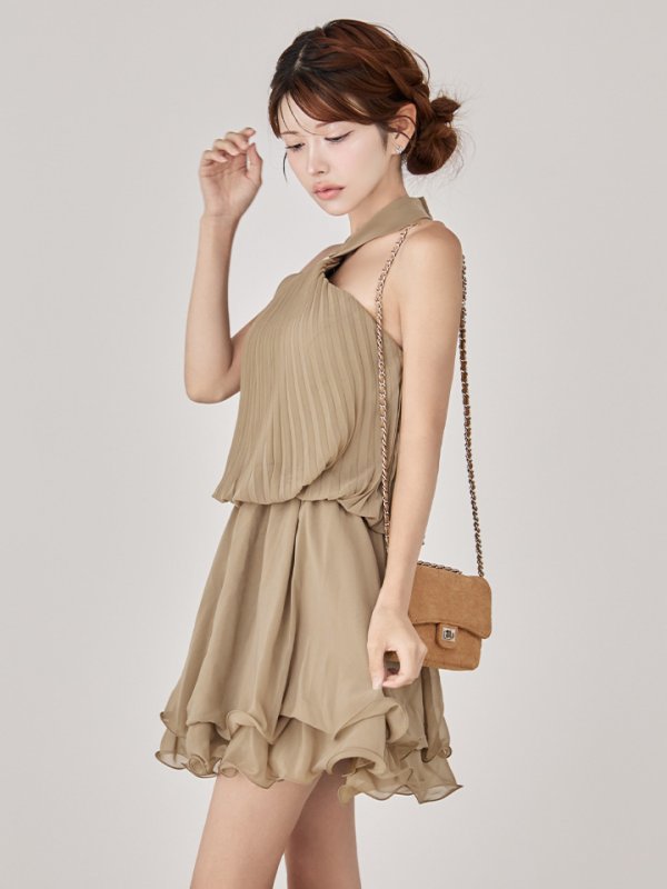 グレージュ　モデル：まりん　身長：164cm　着用サイズ：Sサイズ