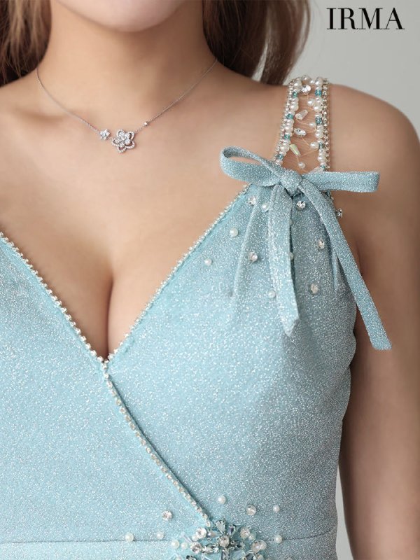 スカイブルー　モデル：如月れい　身長：156cm　着用サイズ：Sサイズ