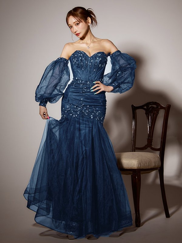 ネイビー モデル：真優川咲　身長：158cm　着用サイズ：Sサイズ