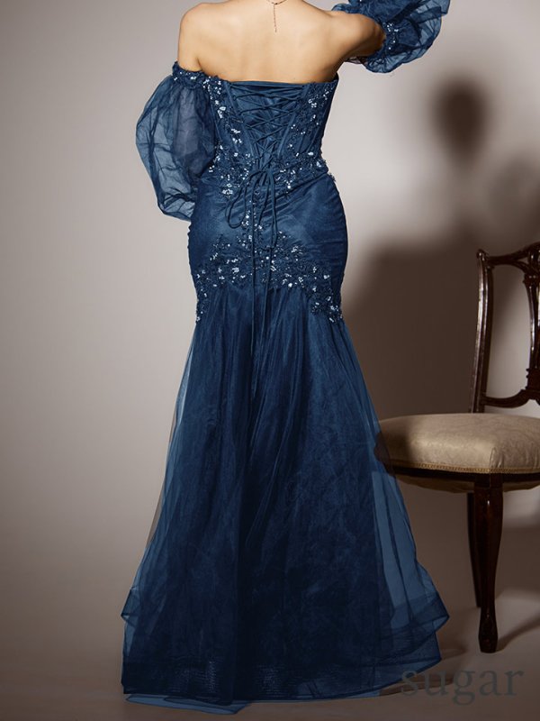 ネイビー モデル：真優川咲　身長：158cm　着用サイズ：Sサイズ