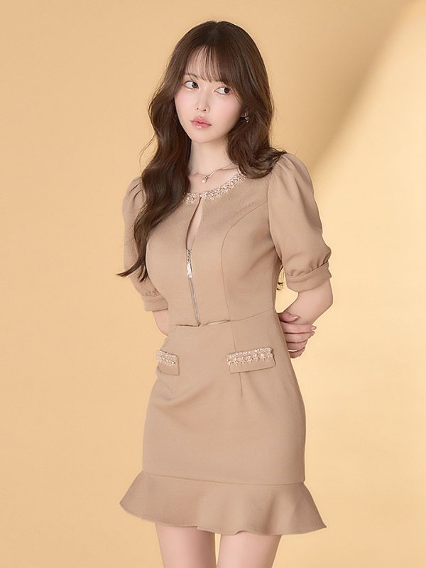 ベージュ モデル：ゆめ　身長：160cm　着用サイズ：Sサイズ