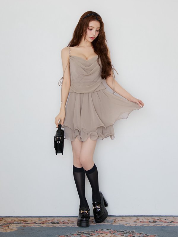 グレージュ　モデル：ももか　身長：156cm　着用サイズ：Sサイズ