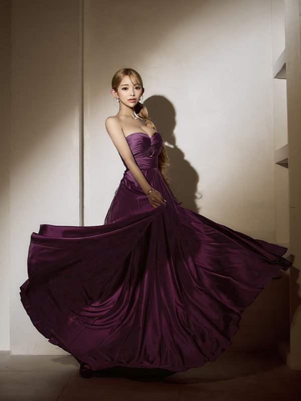 グレープパープル モデル：リリ　身長：169cm　着用サイズ：Sサイズ