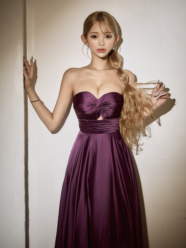 グレープパープル モデル：リリ　身長：169cm　着用サイズ：Sサイズ