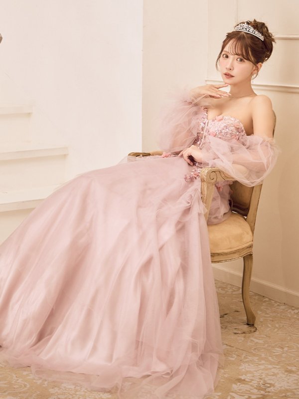 グレージュピンク　モデル：三上悠亜　身長：160cm　着用サイズ：Mサイズ