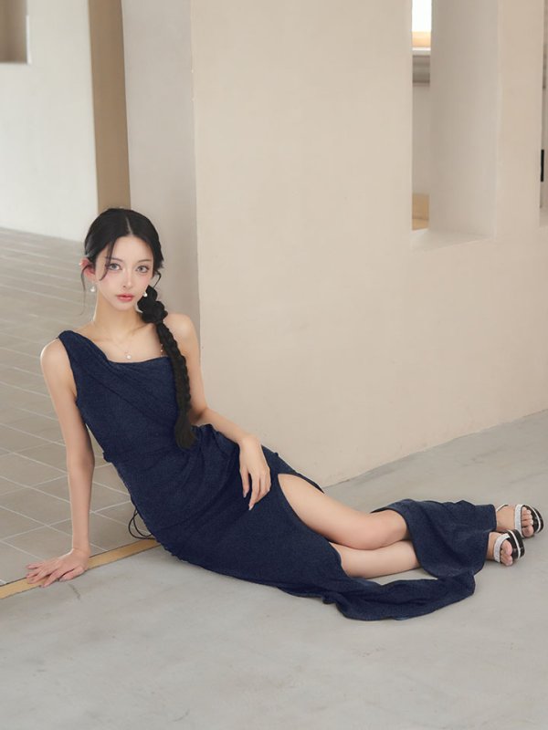 ネイビー モデル：まおちゃる　身長：158cm:Mサイズ