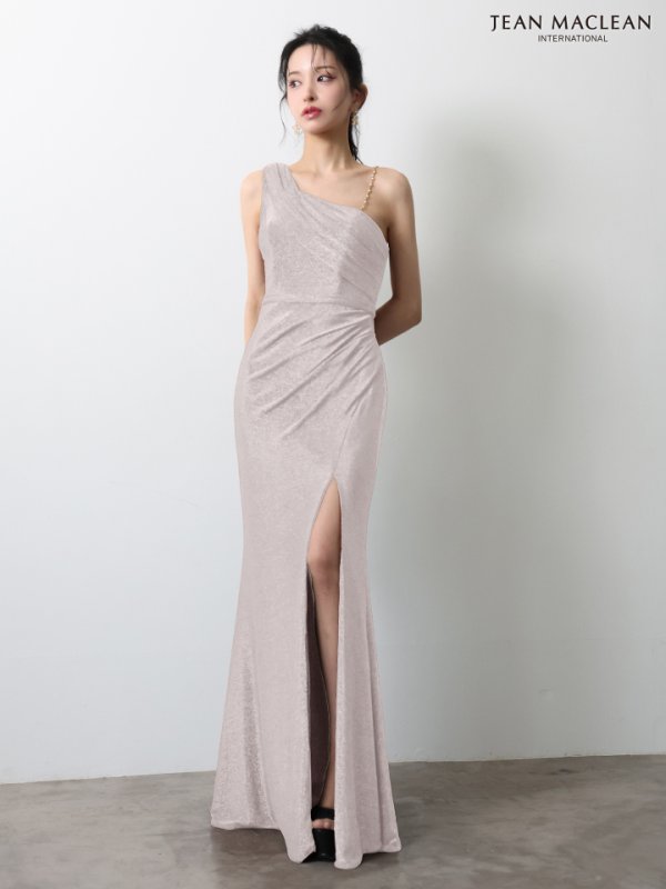 シャンパンローズ モデル：まおちゃる　身長：158cm:Mサイズ