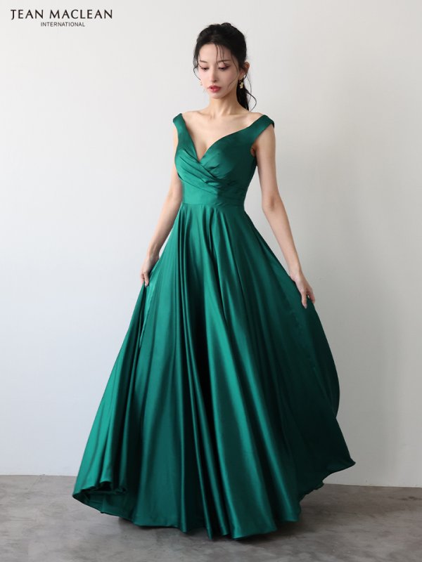 グリーン　モデル：まおちゃる　身長：158cm　着用サイズ：Mサイズ