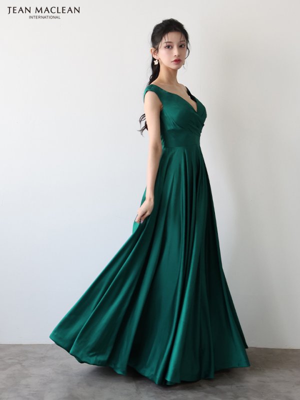 グリーン　モデル：まおちゃる　身長：158cm　着用サイズ：Mサイズ