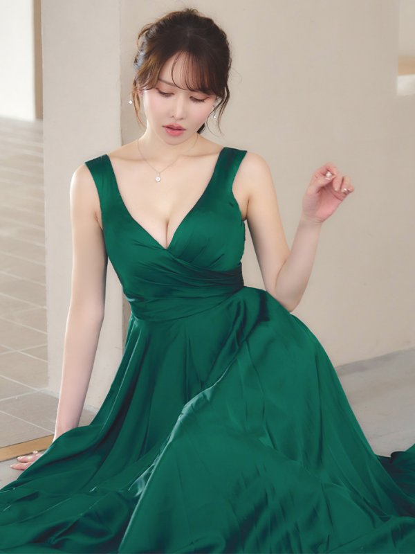 グリーン　モデル：ゆめ　身長：160cm　着用サイズ：Sサイズ