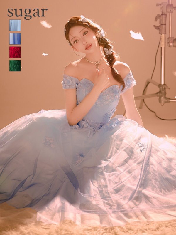 ライトブルー×ネイビー モデル:明日花キララ 身長:160cm 着用サイズ:Mサイズ