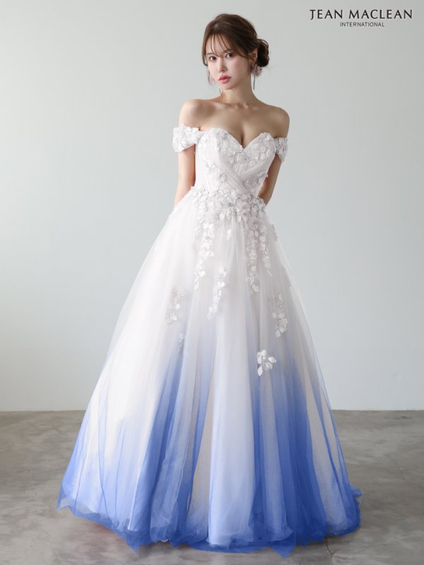 ホワイト×ブルー　モデル：ゆめ　身長：160cm　着用サイズ：Mサイズ