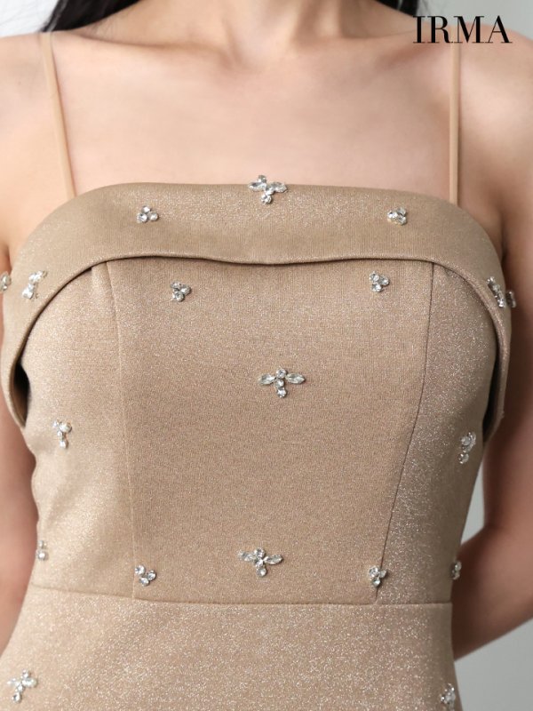 ブロンズ モデル：まおちゃる　身長：158cm　着用サイズ：Mサイズ