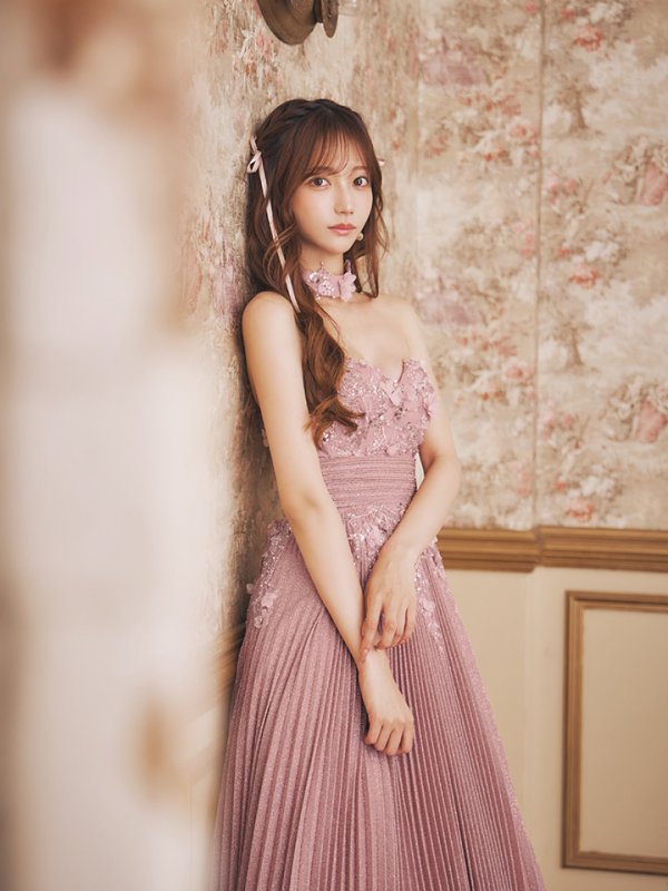 ピンクベージュ モデル：あすか　身長：170cm　着用サイズ：Sサイズ