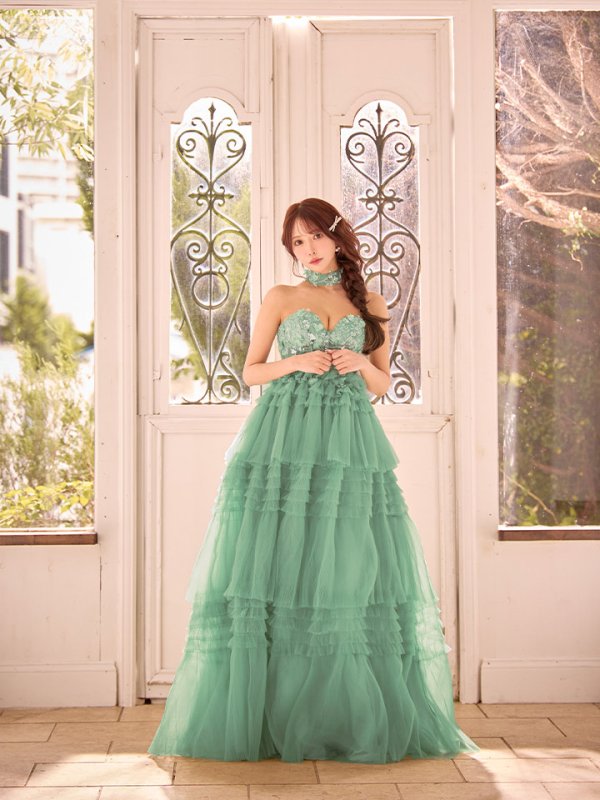 グリーン　モデル：三上悠亜　身長：159cm　着用サイズ：Sサイズ