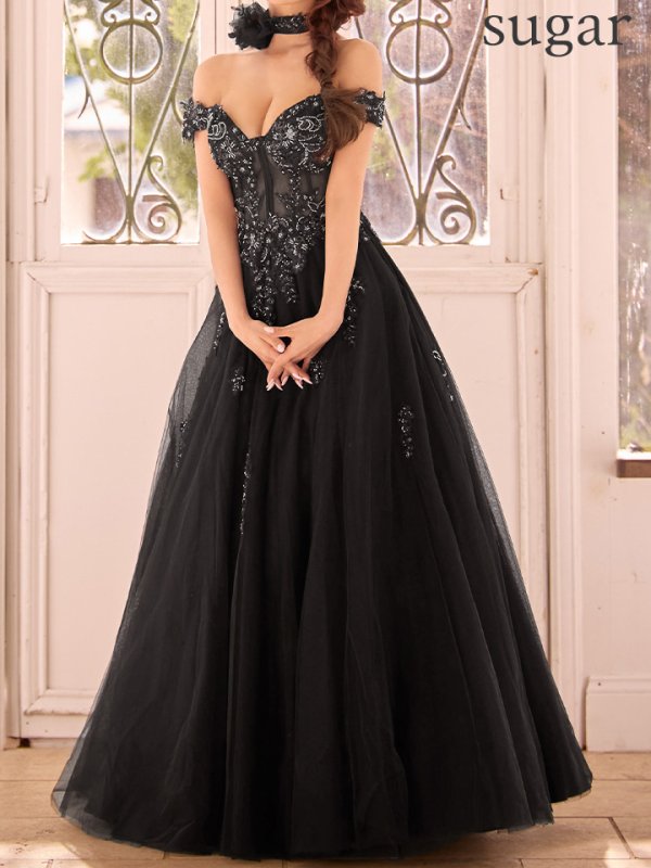 ブラック　モデル：三上悠亜　身長：159cm　着用サイズ：Sサイズ