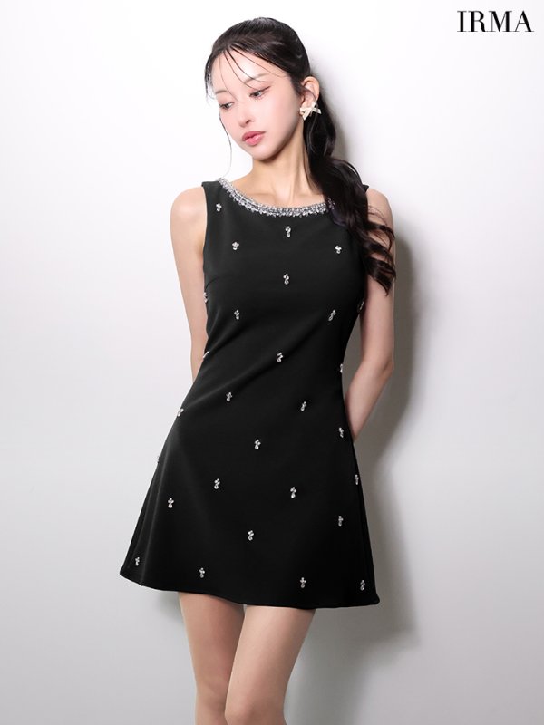 ブラック モデル：まおちゃる　身長：158cm　着用サイズ：Sサイズ