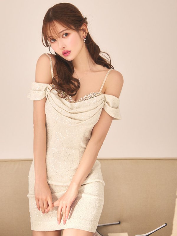 シャンパン モデル：ゆめ　身長：160cm　着用サイズ：Sサイズ