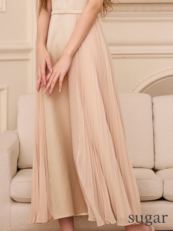 ベージュ　モデル：るりぴ　身長：165cm　着用サイズ：Sサイズ